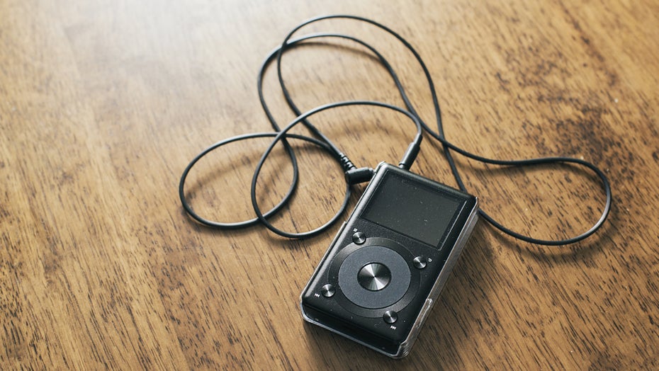 Wer MP3-Dateien nicht im Player, sondern auf dem PC hören wollte, brauchte dafür Mediaplayer wie Winamp. (Bild: Shutterstock/artapartment) Wer MP3-Dateien nicht im Player, sondern auf dem PC hören wollte, brauchte dafür Mediaplayer wie Winamp. (Bild: Shutterstock/artapartment)