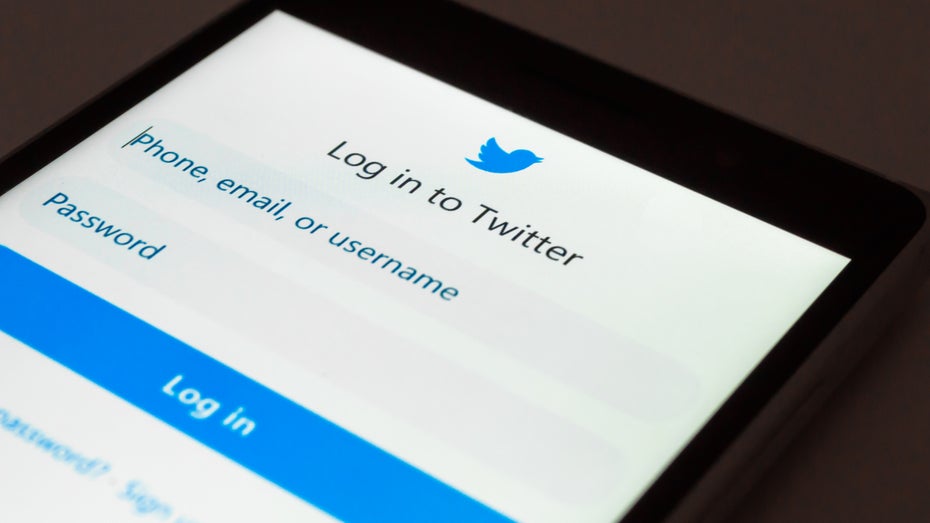 Twitter war zunächst davon ausgegangen, dass die durch einen Codefehler aufgetretene Sicherheitslücke keinen Schaden angerichtet hatte. Doch weit gefehlt. (Foto: Shutterstock.com / Rizhka Nazar)