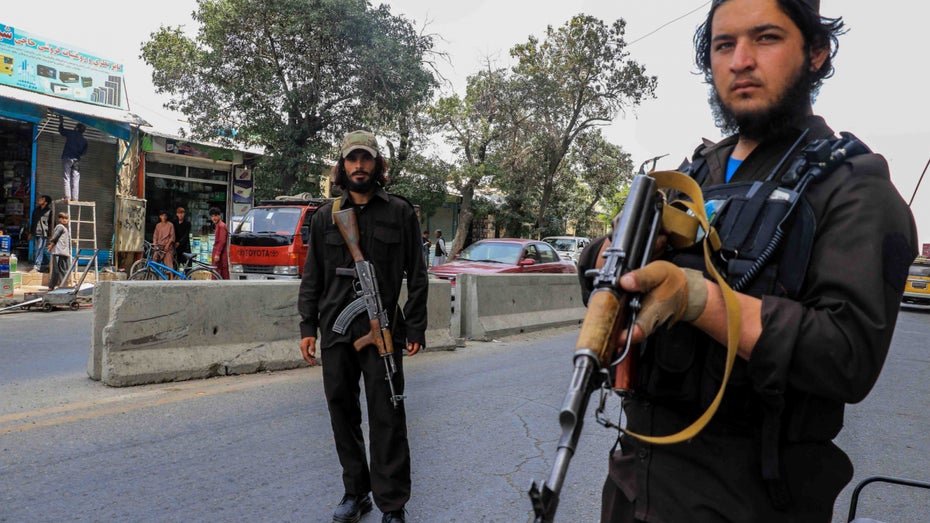 Taliban-Kämpfer in Kabul. (Foto: dpa) Verhaftungen und Schließungen: Taliban sagen Kryptohandel den Kampf an