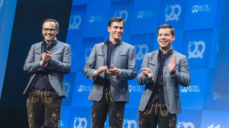Die drei Bits-&-Pretzels-Veranstalter im September 2019. V.l.n.r.: Bernd Storm van’s Gravesande, Andy Bruckschloegel, Felix Haas. (Foto: Dan Taylor) Bits & Pretzels-Gründer: „In Krisenzeiten ist das Netzwerk wichtiger denn je“