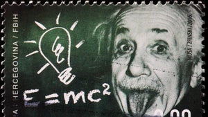 Auch nach 100 Jahren: Satellit liefert weitere Beweise für Einsteins Theorie
