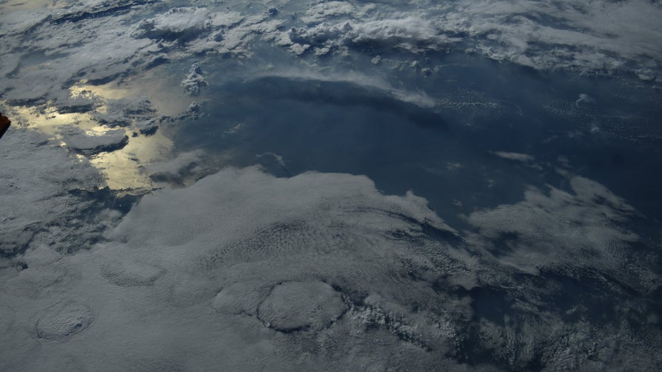 Neben dieser schönen Totalaufnahme gibt es auch noch viele wunderschöne Bilder, bei denen Cristoforetti näher an die Motive herangezoomt hat. (Foto: Cristoforetti/ESA) ISS: Astronautin knipst wunderschöne Bilder von der Erde