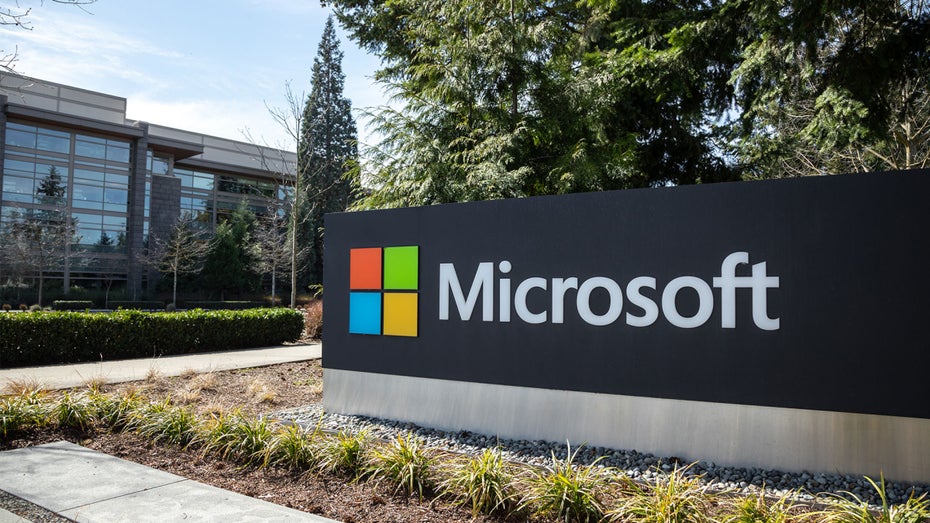 Microsoft: Kommen bald Billig-Computer mit Cloud-Anbindung? (Foto: Shutterstock/VDB Photos) Microsoft Cloud Computer