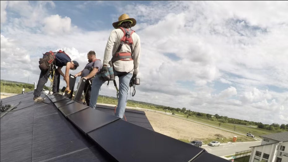 Tesla: Solar-Siedlung „Sunhouse“ mit bis zu 12.000 Häusern entsteht