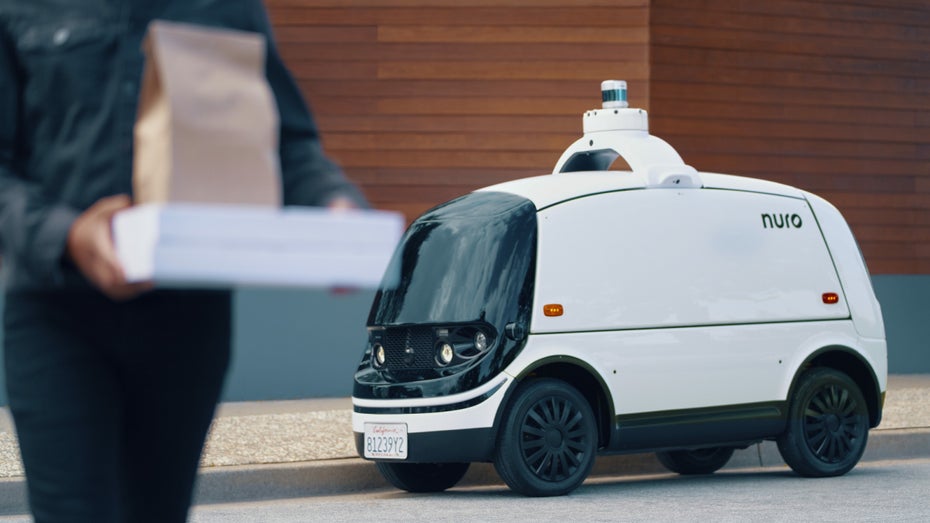 Autonome Essenslieferung von Uber Eats über Nuro mit dem gleichnamigen autnomen Fahrzeug. (Bild: Uber Eats) Dieses putzige Robotaxi liefert bald ganz autonom Pizza aus