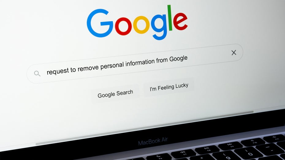 Personenbezogene Suchergebnisse könnt ihr entfernen lassen. (Foto: Shutterstock / mundissima) Google App: Neues Feature lässt erste Nutzer persönliche Infos von Google entfernen