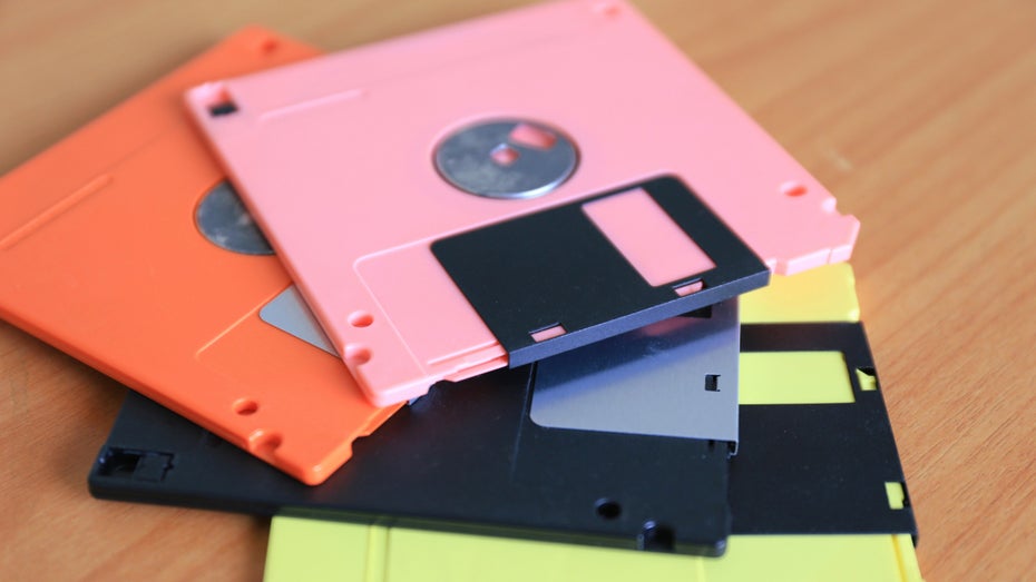 Schön sind sie schon. Trotzdem will Japan die Floppy Disc nach über 50 Jahren in Rente schicken. (Foto: Shutterstock/Nigita) Warum Japans Digitalminister der Floppy-Disc den Krieg erklärt hat