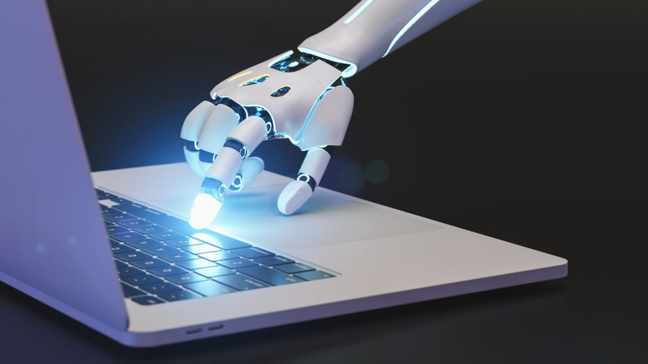 Wenn die KI Artikel schreibt. (Bild: Shutterstock/R. Classen) Kein Test: Große Techseite lässt seit Wochen eine KI ihre Artikel schreiben