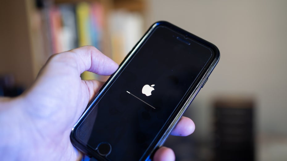 iPhone und macOS: Apple schließt gefährliche Sicherheitslücken iPhone und macOS: Apple schließt gefährliche Sicherheitslücken