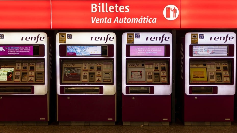 In Spanien kostet ein Ticket für bestimmte Strecken derzeit 0 Euro. (Foto: Joaquin Ossorio Castillo/Shutterstock) Ansturm auf 0-Euro-Ticket in Spanien