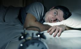Endlich ruhig schlafen: Mit der Braindump-Methode sortierst du das Chaos im Kopf