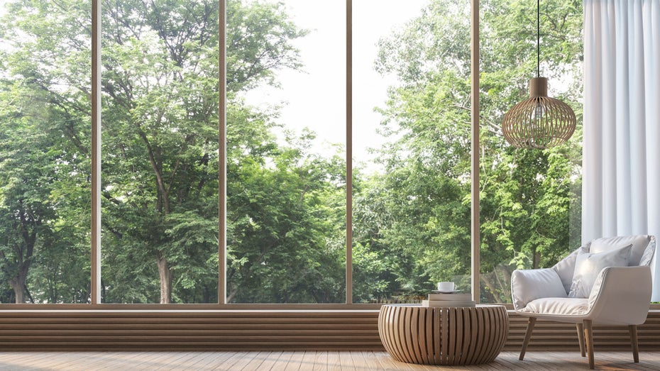Fenster können Energie gewinnen. (Foto: Shutterstock / onzon) Transparente Solarzellen noch effizienter: Diese Fenster erzeugen Strom