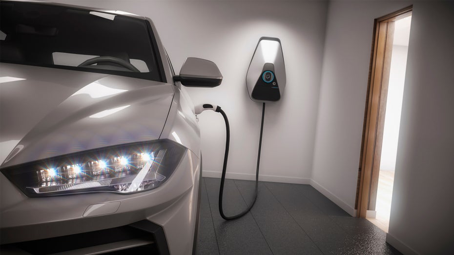Die Weltraumtechnik soll Autos schneller laden. (Foto: Shutterstock / Herr Loeffler) E-Autos: NASA-Technologie reduziert Ladezeiten auf weniger als 5 Minuten