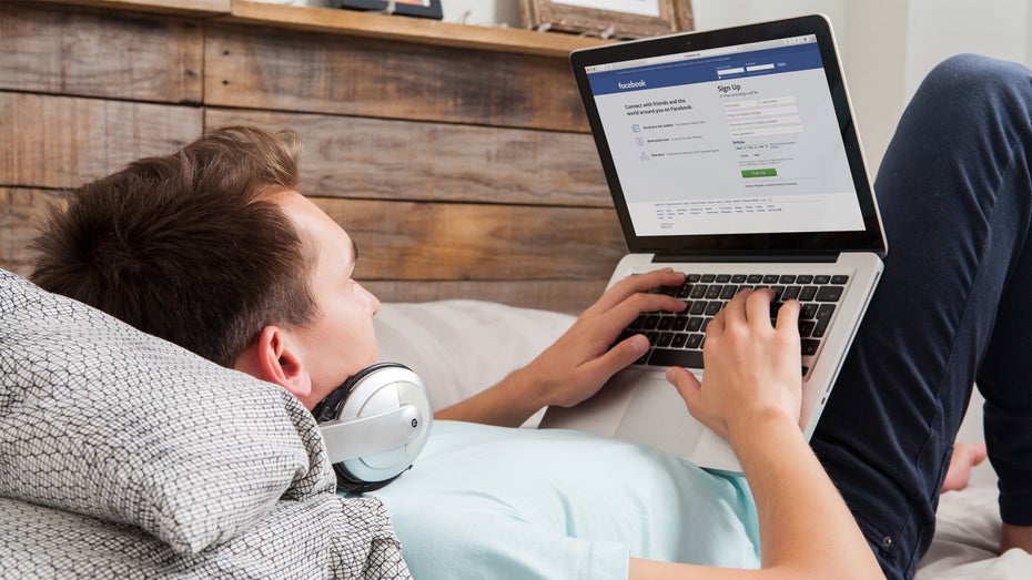 Facebook löscht einige eurer persönlichen Informationen. (Foto: Shutterstock / David MG) Facebook entfernt persönliche Informationen aus Nutzerprofilen