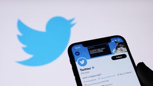 Nach Häkchen-Chaos: Neue Farben und manuelle Authentifizierung bei Twitter geplant