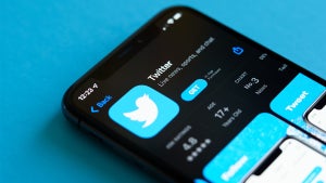 Twitter-Blue-Verifizierung: iPhone-Nutzer müssen wohl noch länger warten