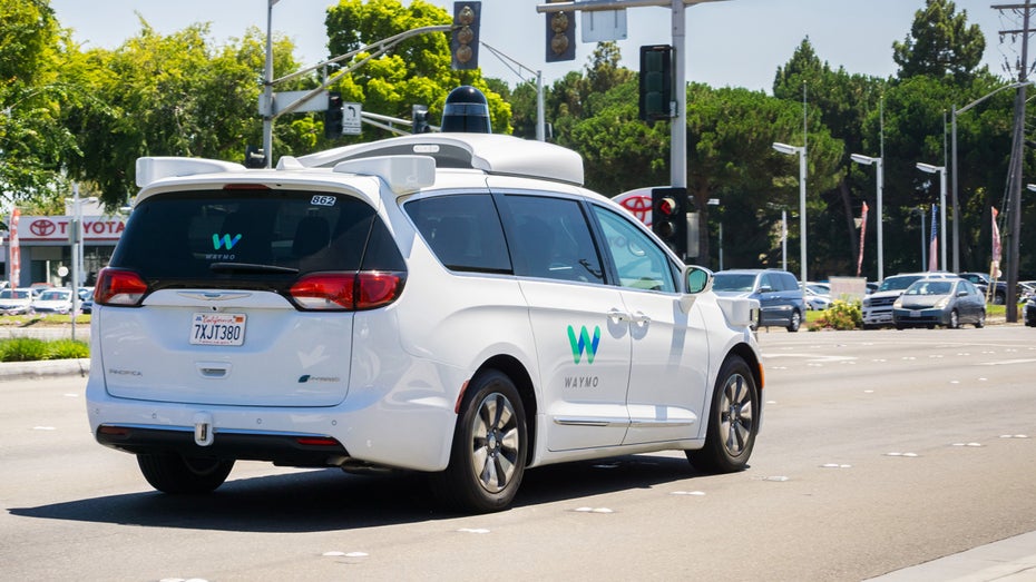 Mann versucht, autonom fahrendes Waymo-Auto zu stehlen - und scheitert kläglich