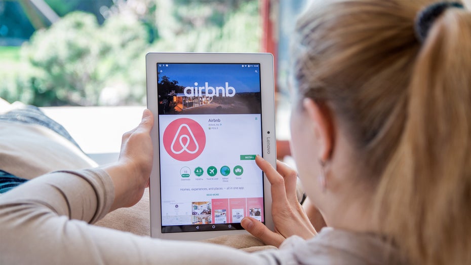 Airbnb soll transparenter und erschwinglicher werden laut CEO Chesky