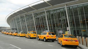 Vordrängeln für 10 Dollar: Hacker nehmen Taxi-Warteschlange ins Visier