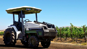Dieser KI-Traktor fährt autonom und elektrisch über Felder und analysiert die Ernte
