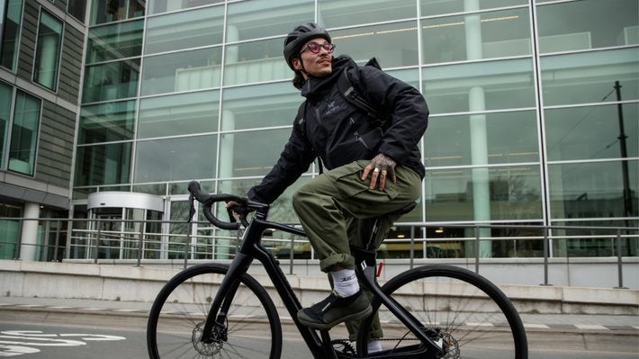 E-Bike aus Carbonfasern: Dank 3D-Druck innerhalb von 16 Stunden fertig. (Foto: Super Mobility) E-Bike aus dem 3D-Drucker: Dieses individuelle Rad soll schon nach 3 Tagen bei dir sein