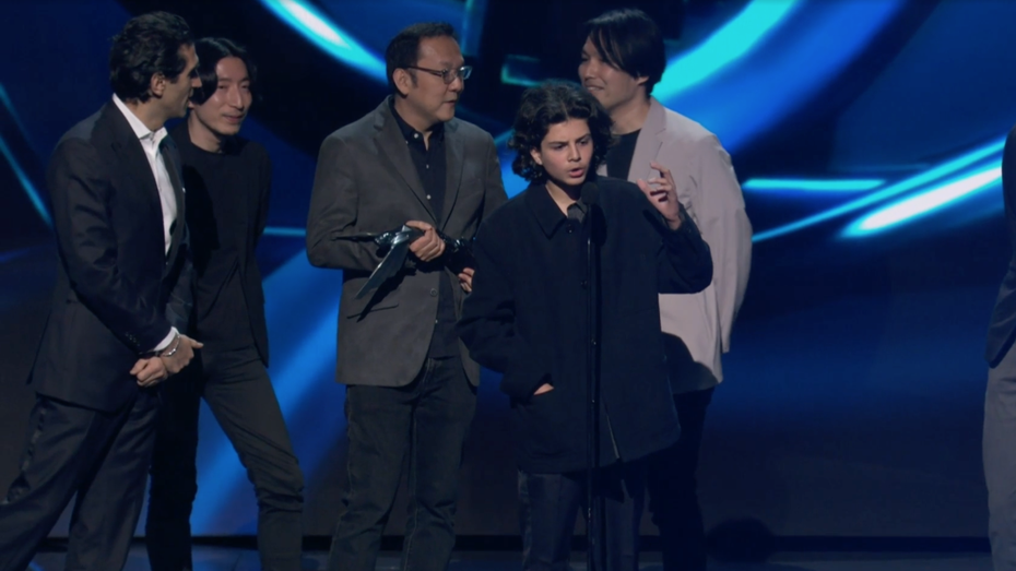 Game Awards 2022: Neonazi-Störer schleicht sich auf die Bühne Game Awards 2022: Neonazi-Störer schleicht sich auf die Bühne