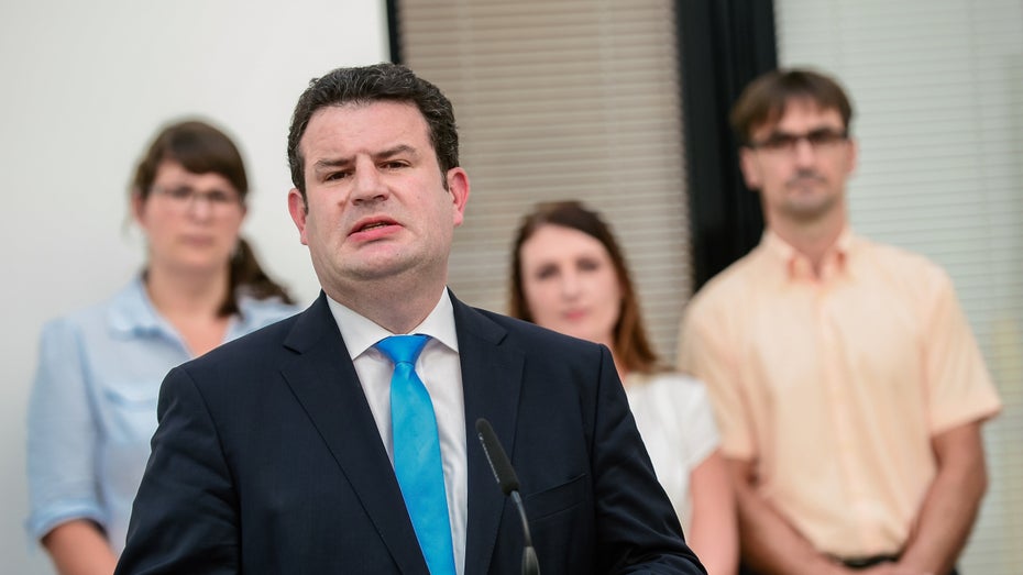 Muss seinen Plan vorerst auf Eis legen: Hubertus Heil. (Foto: photocosmos1 / Shutterstock) Bildungszeit: Finanzminister erteilt Heil eine Absage