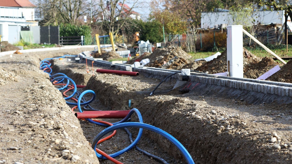Die SPD will den Ausbau der Infrastruktur beschleunigen. (Foto: Theapflueger/Shutterstock) Staatliche Beteiligung am Netzausbau, schnellere Genehmigungsverfahren: SPD drückt beim Infrastrukturausbau aufs Tempo