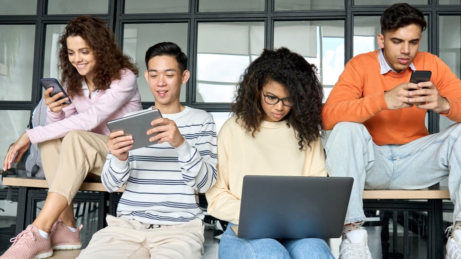 Sparen statt investieren: So geht die Gen Z mit Geld um Sparen statt investieren: So geht die Gen Z mit Geld um