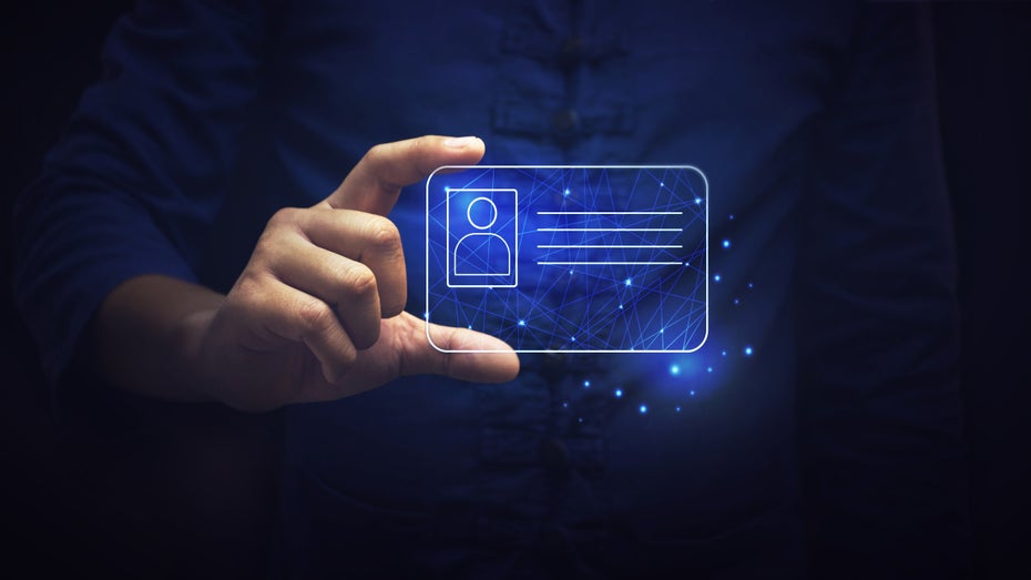 2023 soll eine unkomlizierte Identifikationsprüfung endlich online möglich sein. (Foto: Arnont.tp/shutterstock) Smart-E-ID: Digitale Ausweisfunktion soll 2023 online gehen