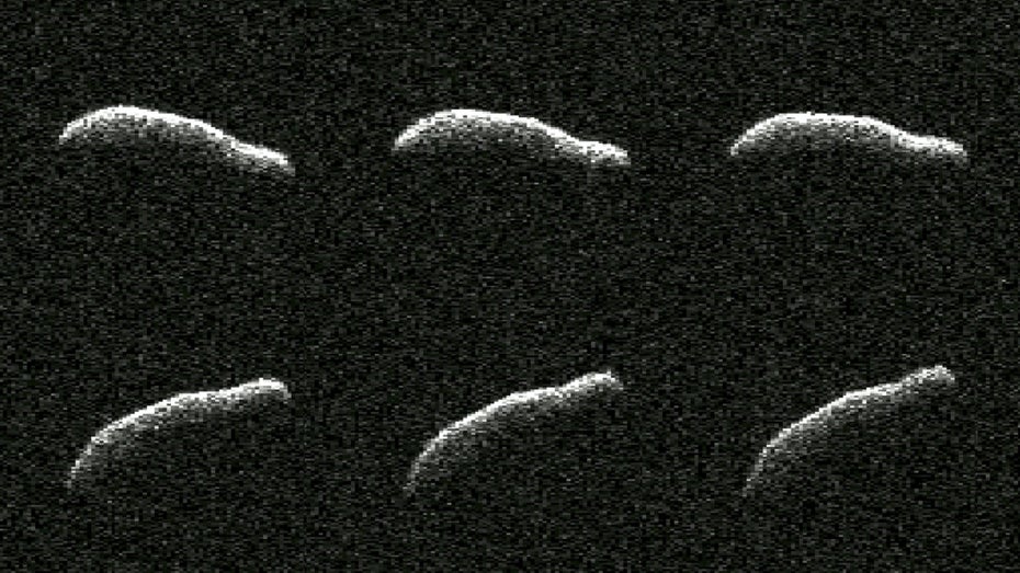 Wissenschaftler der Nasa spürten eines der länglichsten Objekte auf, das jemals von einem planetarischen Radar erfasst wurde: 2011 AG5 ist 500 Meter lang und etwa 150 Meter breit. Die vom Jet Propulsion Laboratory zur Verfügung gestellte Collage umfasst sechs Aufnahmen des Asteroids. (Bild: Nasa / JPL-Caltech)