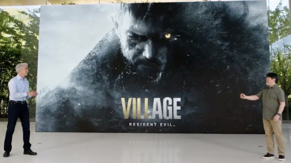 Apple-Manager präsentieren auf der WWDC 2022 das AAA-Game „Resident Evil Village“. (Screenshot: Apple/ t3n.de) Zocken auf Macs: Apple-Manager sprechen von Comeback der Spiele-Publisher