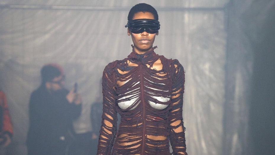 „Diablo“ hat es auf den Laufsteg geschafft. (Foto: dpa) Vom PC auf den Laufsteg: „Diablo“ auf Mailänder Fashion-Week