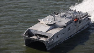 Das neueste Robo-Schiff der US Navy kann sich 30 Tage lang selbst steuern