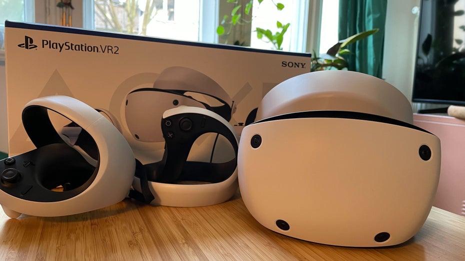 5 Dinge, die du diese Woche wissen musst: Sonys neue VR-Brille und gefälschte Wahlen auf Bestellung