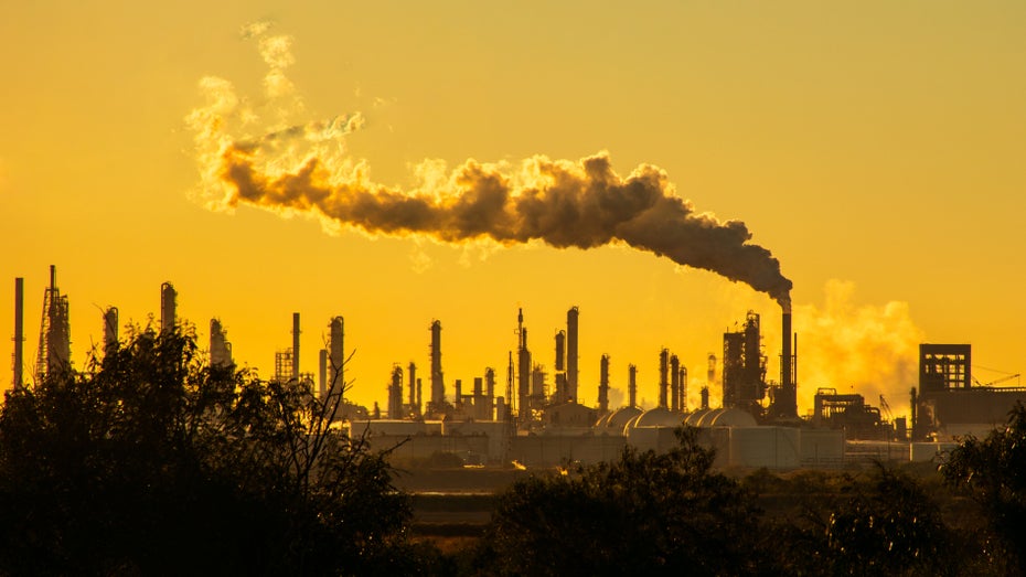 Bald könnte schädliches CO₂ in der Luft zur Quelle wertvoller Rohstoffe werden. (Symbolfoto: Roschetzky Photography/Shutterstock) Hightech-Rohstoffe aus CO₂ in der Luft gewinnen – Verfahren gibt Hoffnung