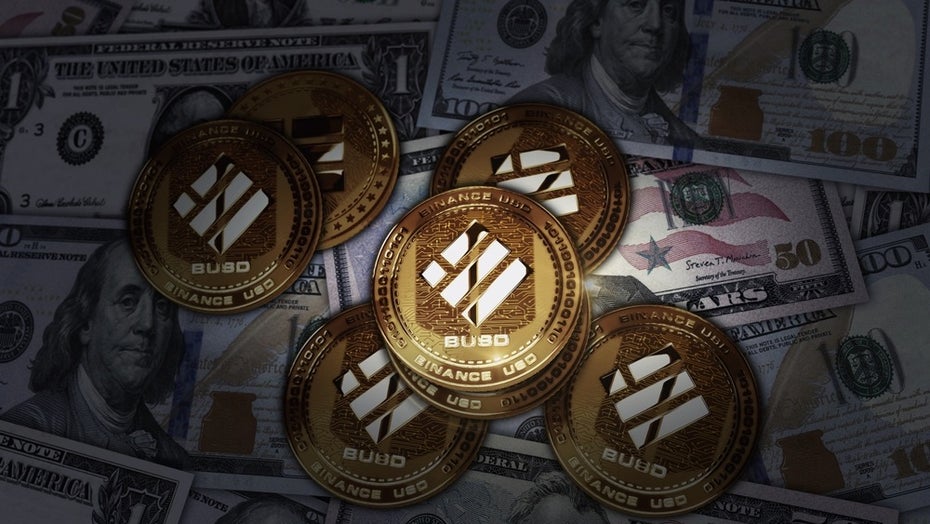 Binance hat die Unterstützung des hauseigenen Stablecoin BUSD schrittweise eingestellt. (Bild: Skorzewiak/Shutterstock) Stablecoins als Zahlungsmittel? Wer laut Studie für die meisten Transaktionen verantwortlich ist