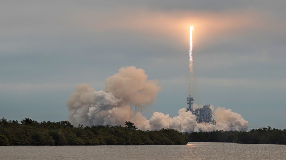 Die Rakete soll morgen früh starten. (Foto: Shutterstock / Nadezda Murmakova) SpaceX-Mission: Morgen starten 4 Astronauten zur ISS