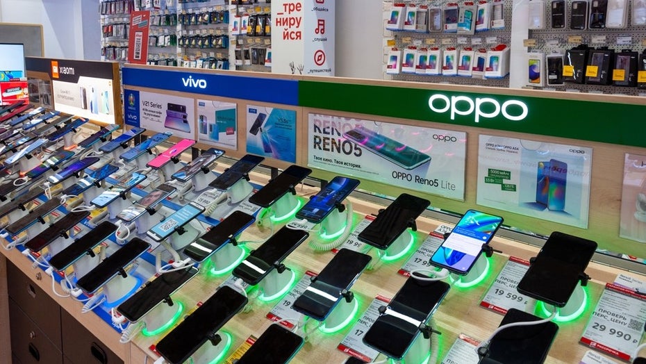 Russland: Statt iPhone und Galaxy haben Smartphones aus China den Markt erobert. (Foto: BestPhotoPlus/Shutterstock) Russland Smartphones