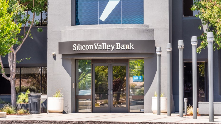 Das Ende der Silicon Valley Bank hat bei vielen Startups zu Zahlungsschwierigkeiten geführt. (Foto: Shutterstock/Sundry Photography) Die Silicon Valley Bank ist pleite – und jetzt?
