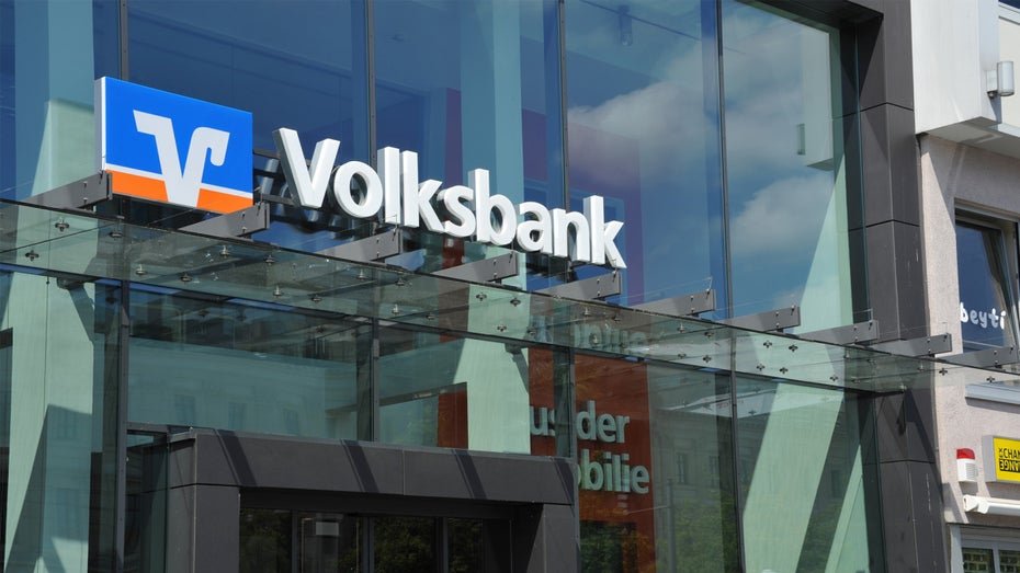Einige Kunden nutzen unsichere Passwörter. (Foto: Shutterstock / nitpicker) Volksbanken wollen mehr Sicherheit im Onlinebanking durch komplexere Passwörter