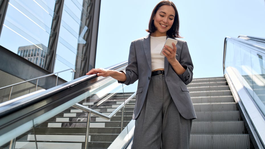 Die junge Generation tritt der Digitalisierung optimistisch gegenüber. (Foto: Insta_Photos/Shutterstock) Digitalisierung: Junge Menschen sind optimistisch