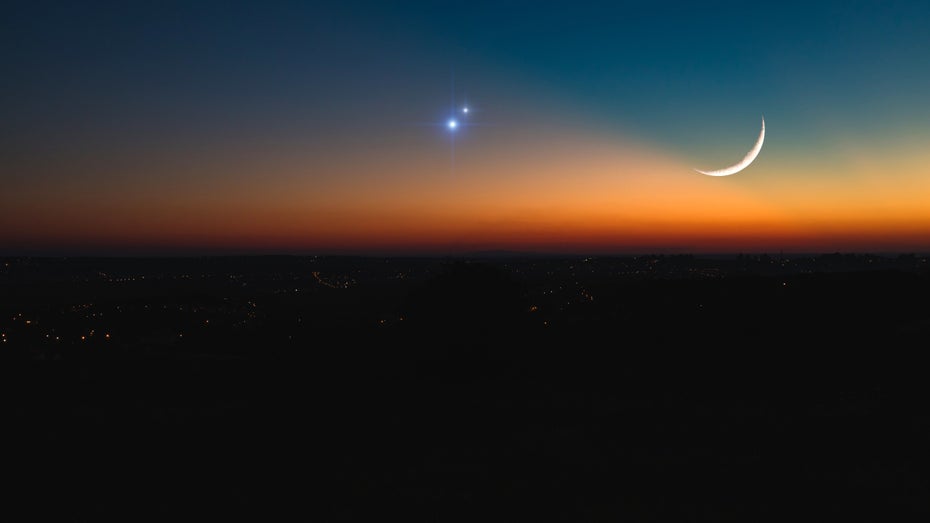 So nah kommen sich Jupiter und Venus erst mal länger nicht – zumindest von der Erde aus gesehen. (Foto: AstroStar/ Shutterstock) Direkt nach Sonnenuntergang: Jupiter und Venus leuchten heute Nacht besonders hell