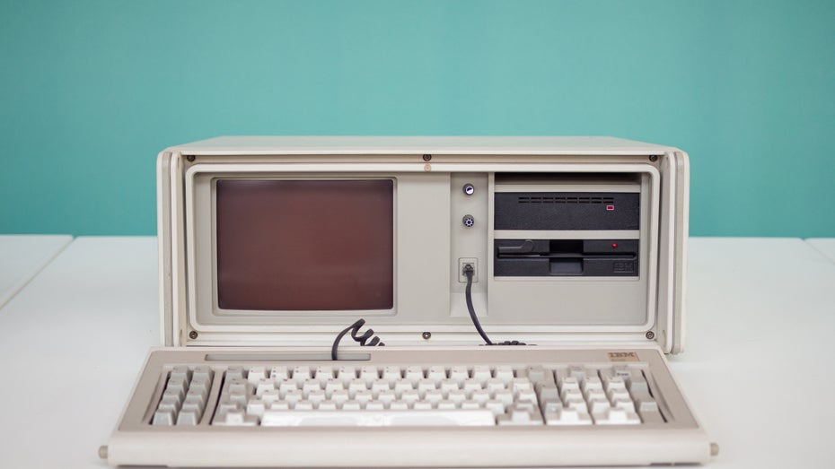 ChatGPT: Entwickler lässt KI-Tool auf MS-DOS laufen ChatGPT: Entwickler lässt KI-Tool auf MS-DOS laufen