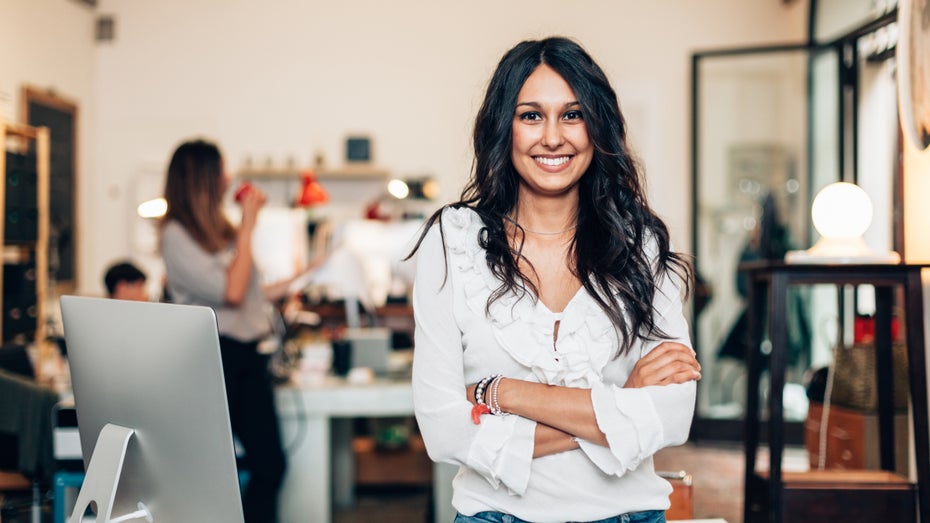 Wie können Recruiter:innen mehr Frauen für IT-Jobs gewinnen? Das sagen Expert:innen. (Foto: Shutterstock / loreanto) 0 Prozent Frauenanteil in jedem zehnten IT-Unternehmen – das können Firmen laut Experten tun