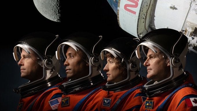 Diese 4 Astronaut:innen fliegen zum Mond. (Foto: Nasa) Mond Nasa Astronauten
