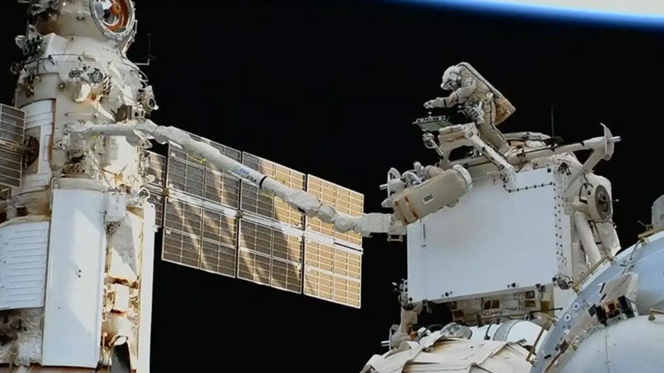 ISS: Wie ein Taxifahrer in die Liveübertragung eines Weltraumspaziergangs platzte