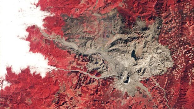 Impresionantes imágenes satelitales muestran la recuperación de la naturaleza después de la erupción volcánica – t3n – Digital Pioneers