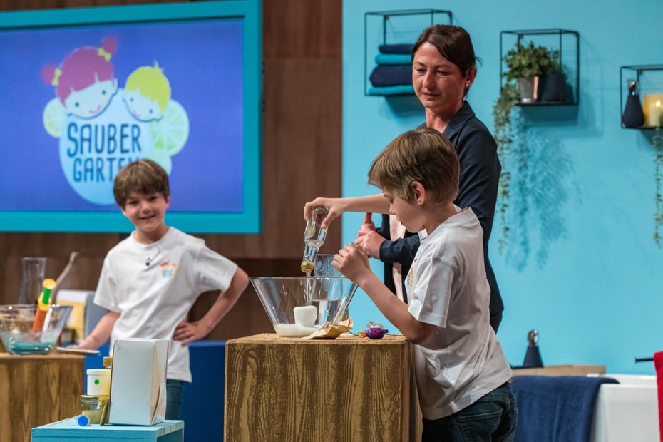 Janine Wesener und ihre Söhnen Jonah und Levin. (Bild: RTL Plus)