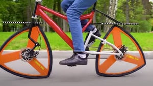 Youtuber bauen Fahrrad mit dreieckigen Rädern – und es fährt erstaunlich gut